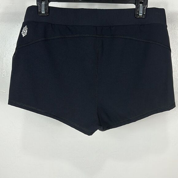 FP Movement Activewear Black Pull On Side Pockets Shorts Size M - Picture 2 of 8